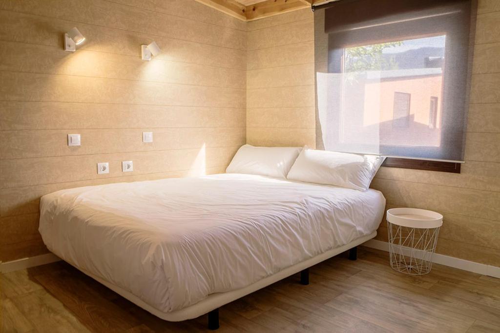 El Arrebol Comfort Camp Jaca Bagian luar foto