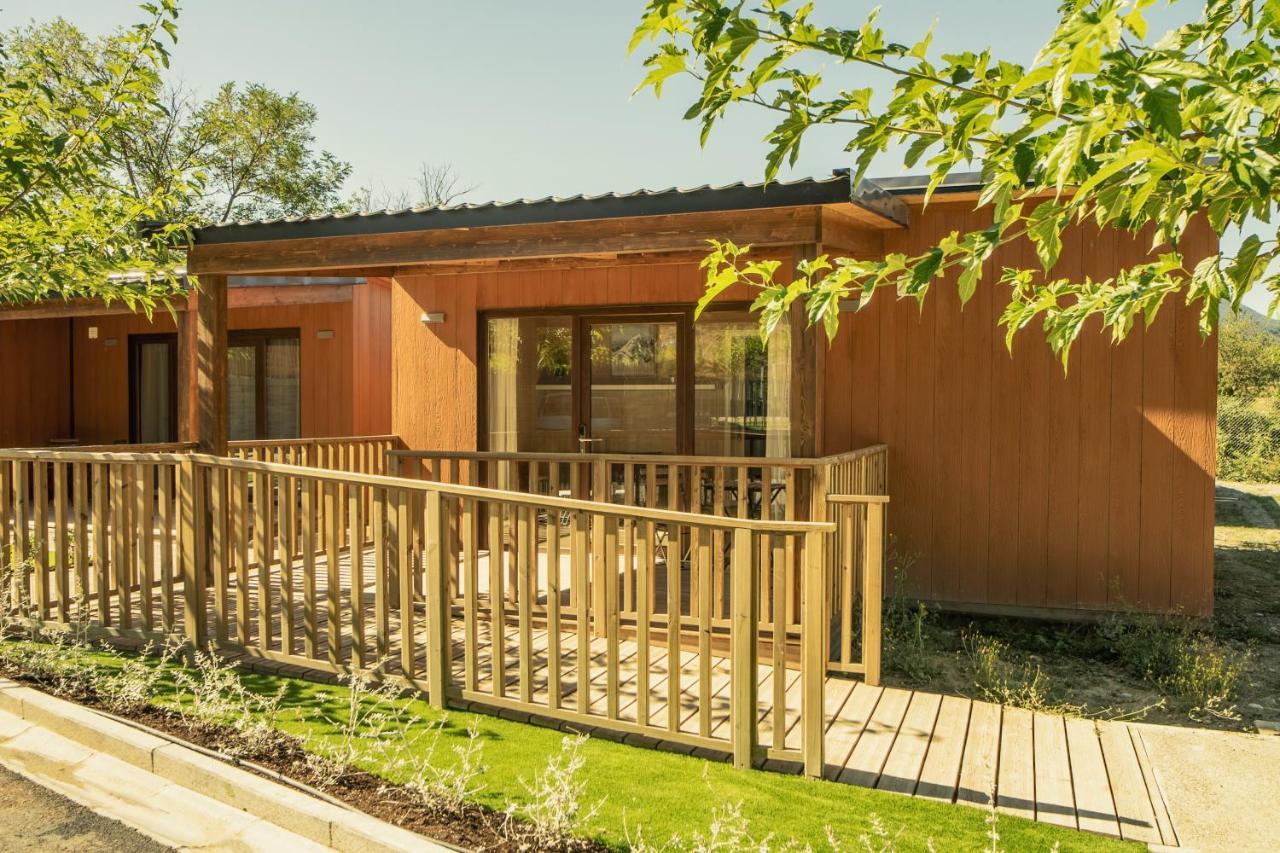 El Arrebol Comfort Camp Jaca Bagian luar foto
